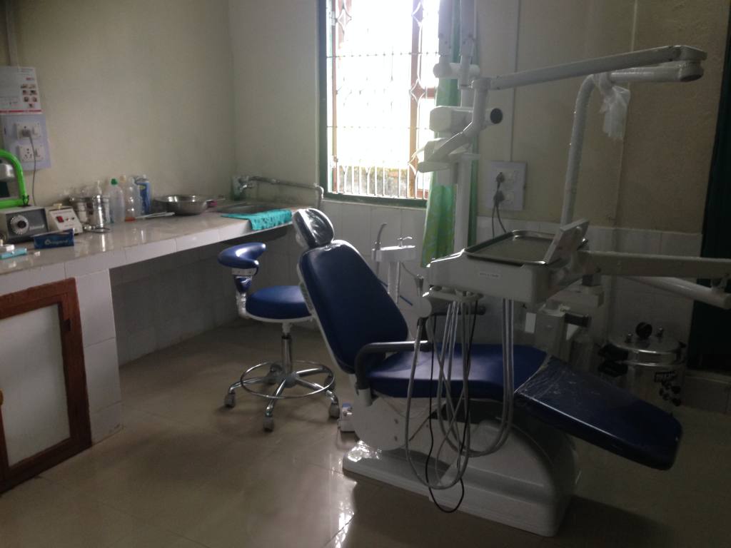 Neuer Zahnarztstuhl in der dental Clinic in Miao